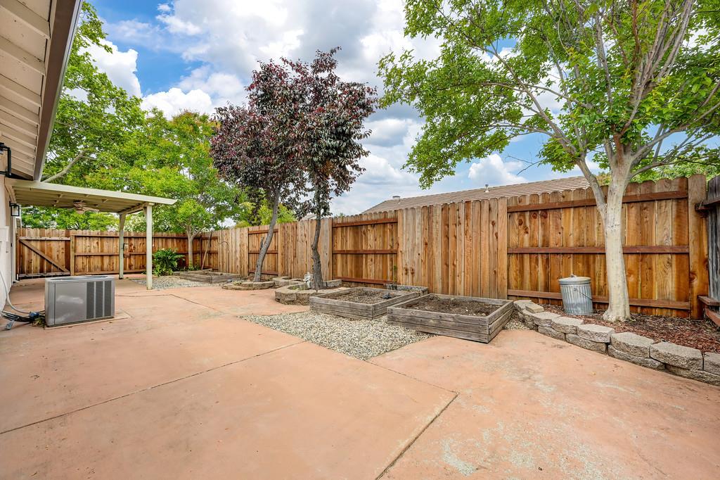 2450 Floradale Way