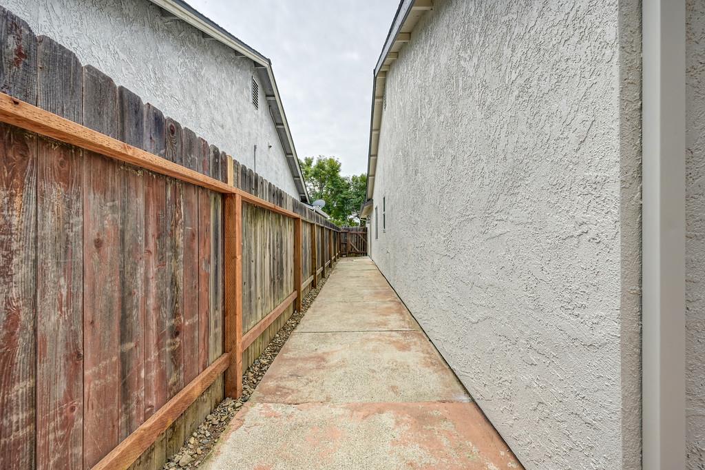 2450 Floradale Way