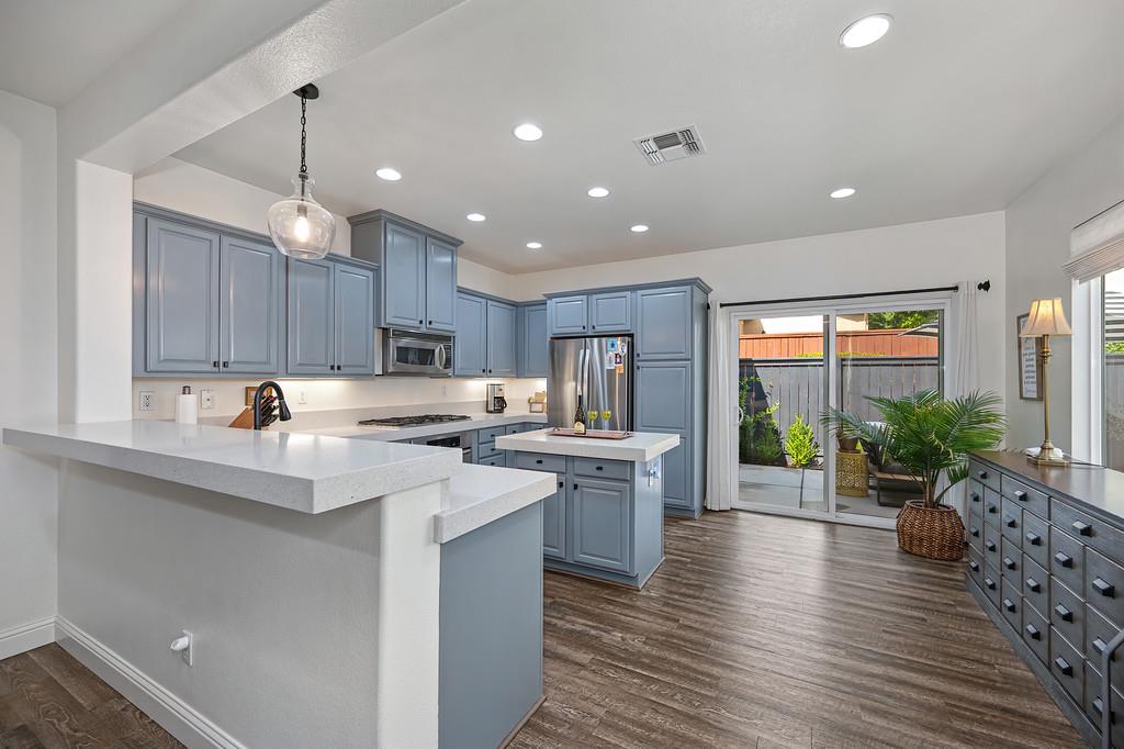 2113 Sterling Dr 22