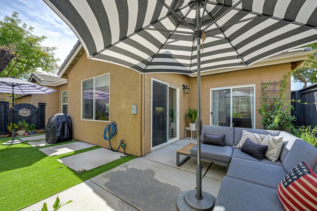 2113 Sterling Dr 22