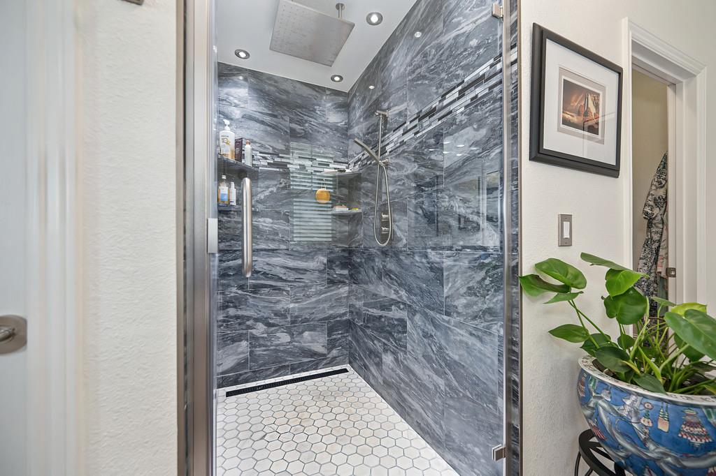 2113 Sterling Dr 22