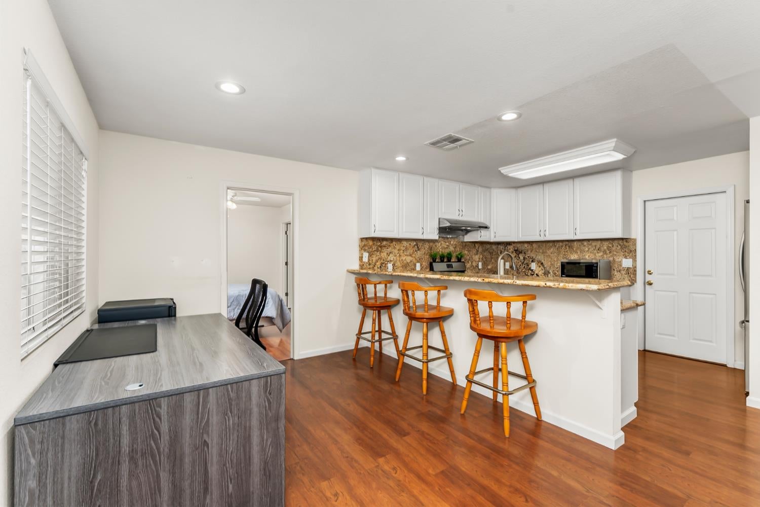 7717 Reno Lane