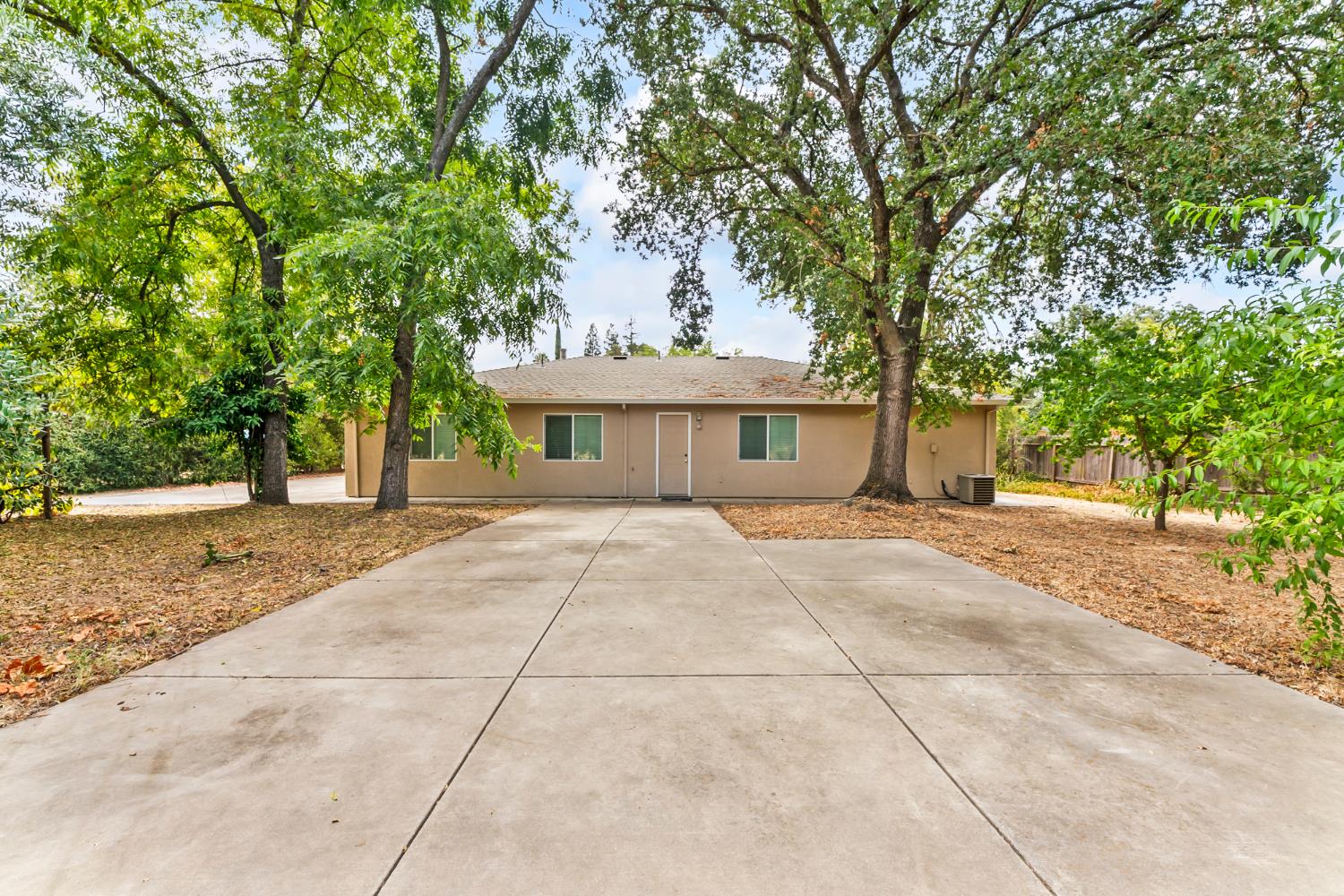 7717 Reno Lane