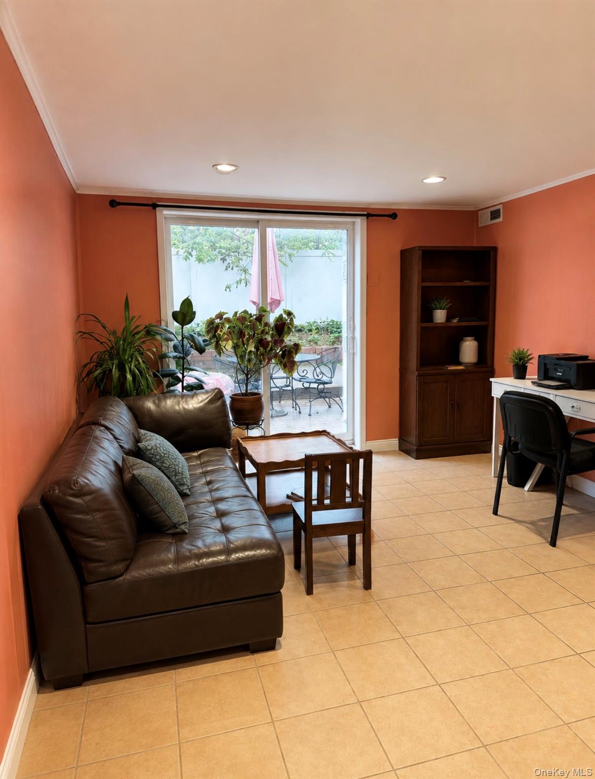 930 Merrick Rd Unit: 5