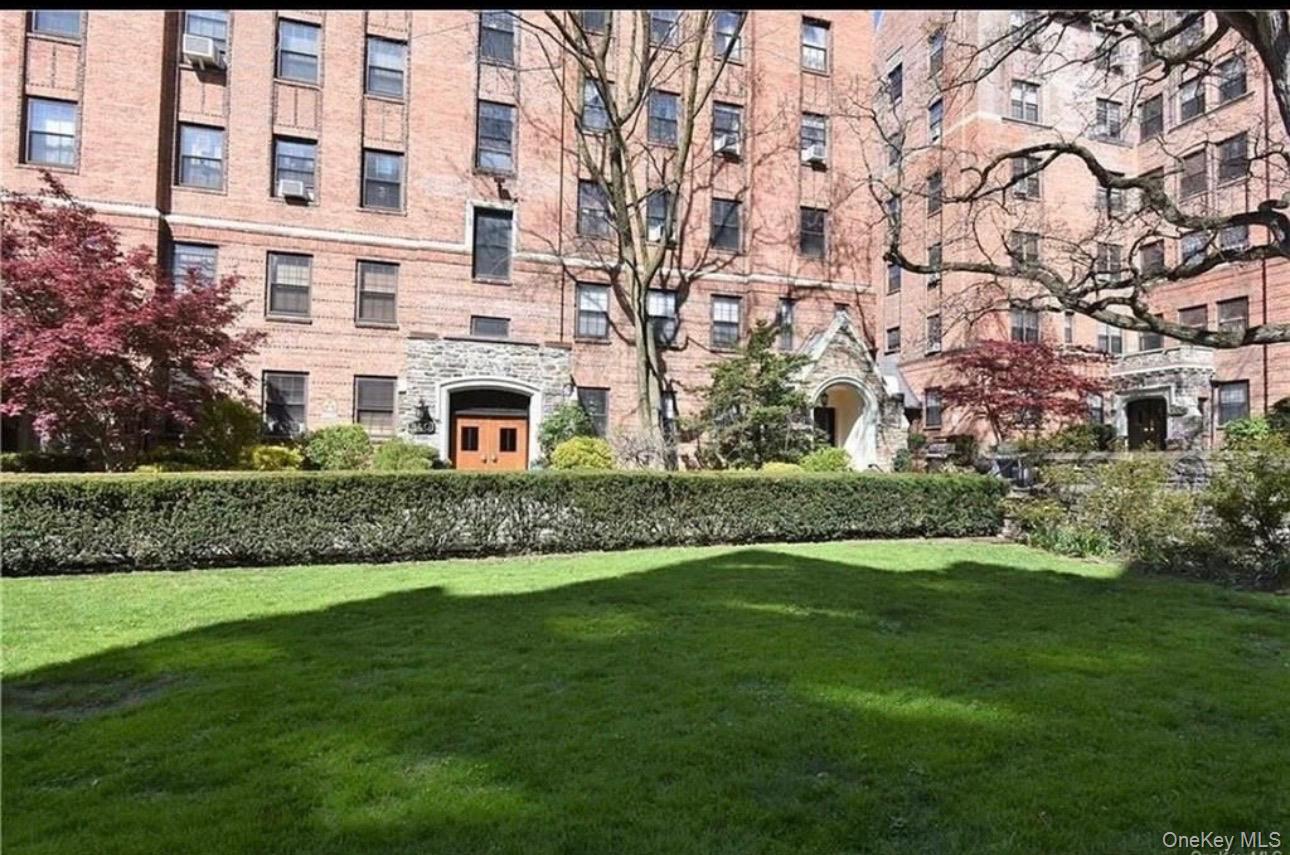 840 Bronx River Road Unit: 4a