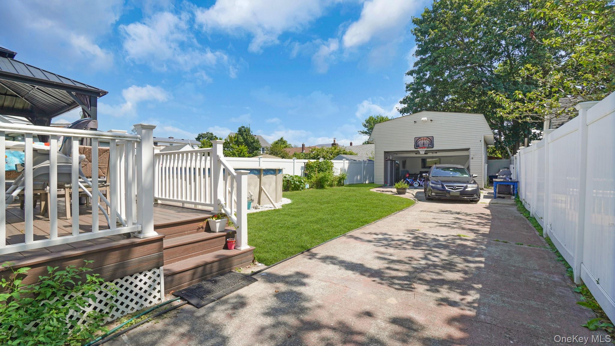 153 Westend