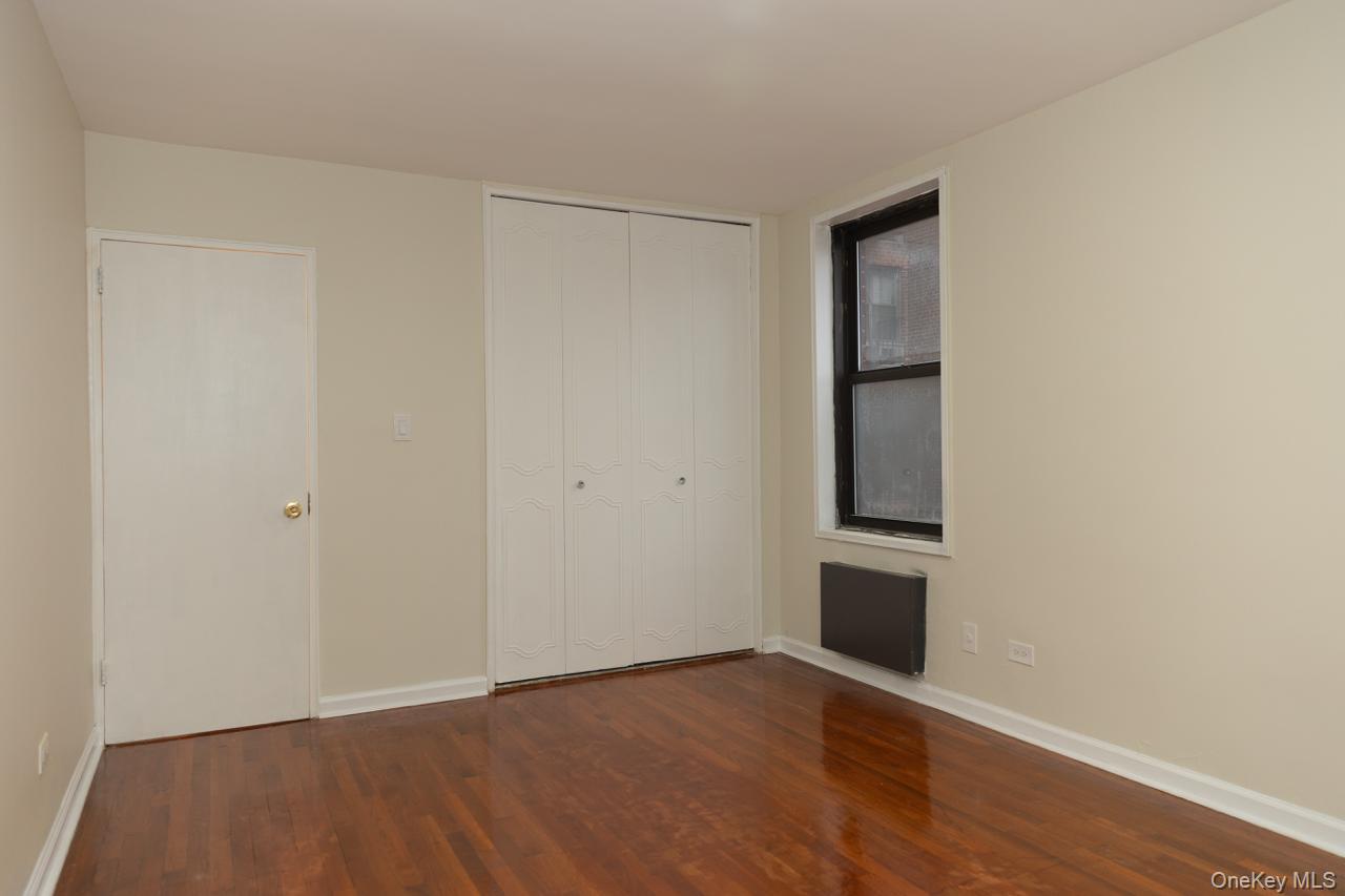 1275 E 51st Street Unit: 3Y