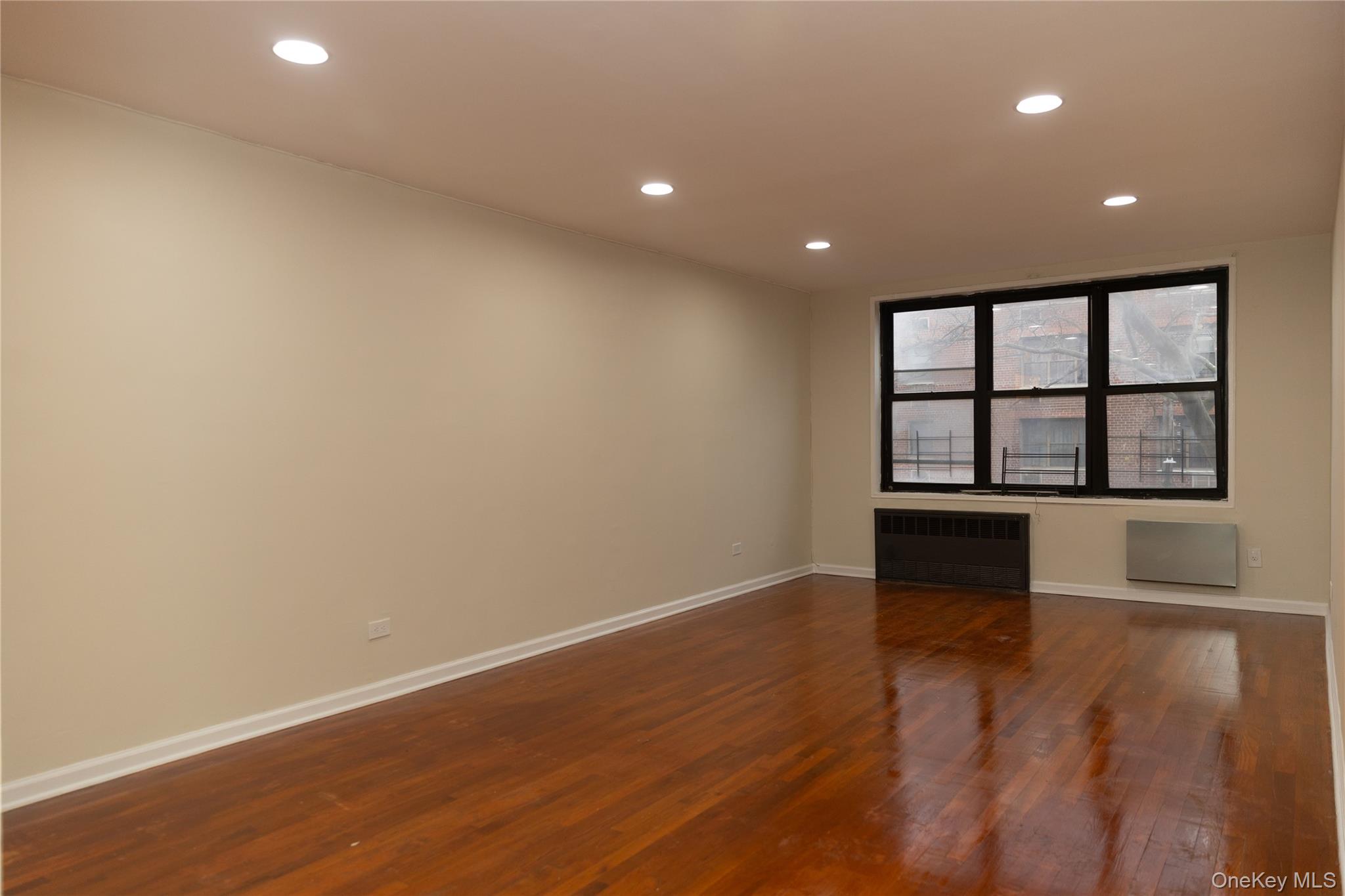 1275 E 51st Street Unit: 3Y
