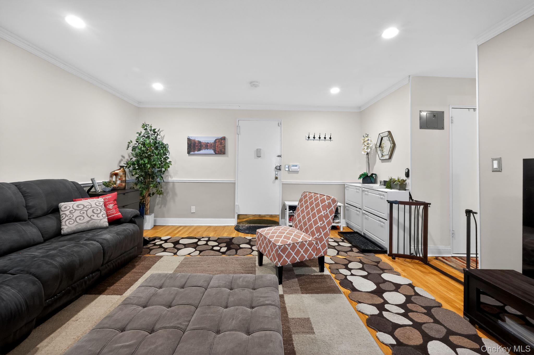 1304 Midland Unit: APT C59