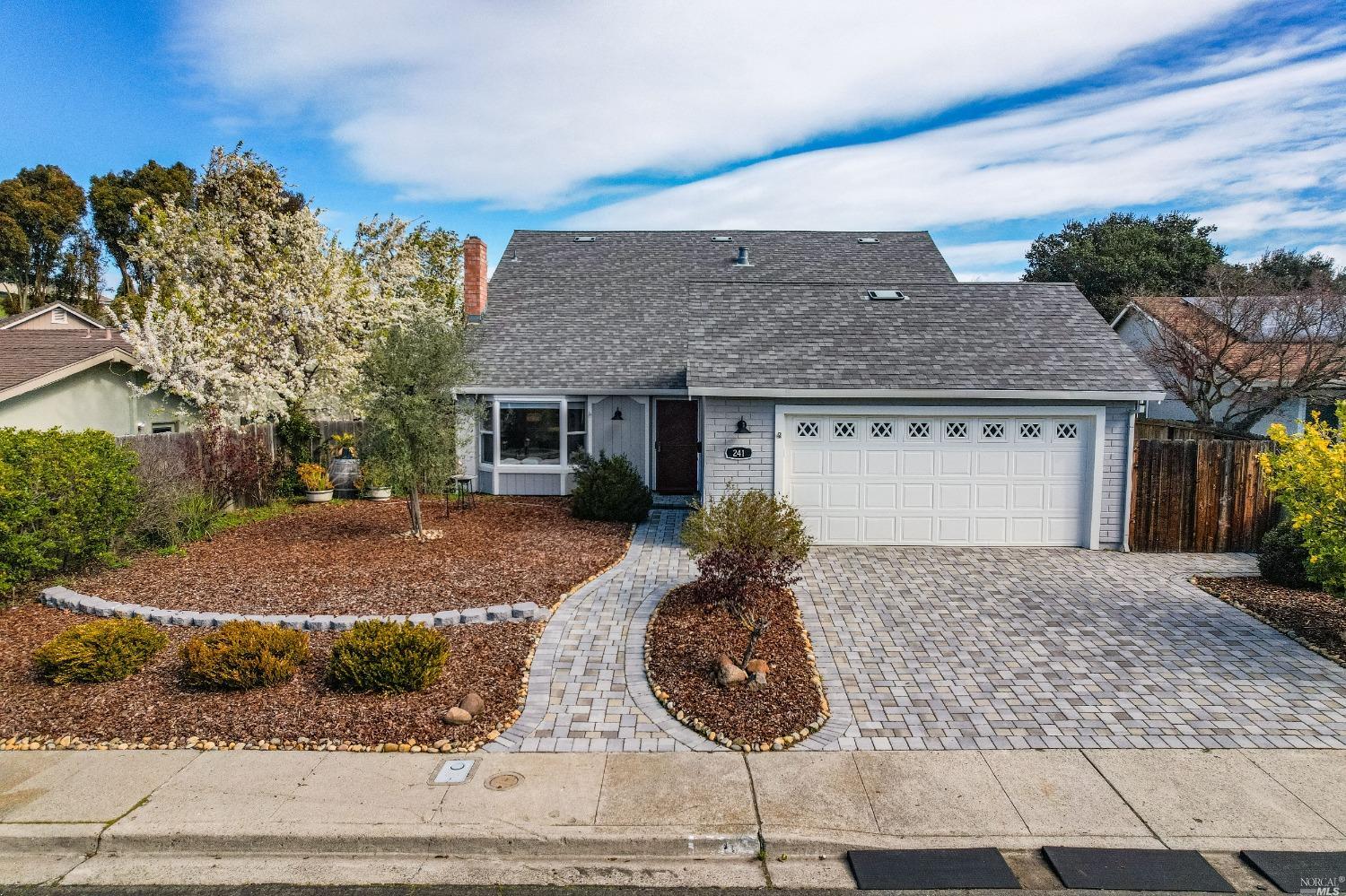 241 Dundee Way