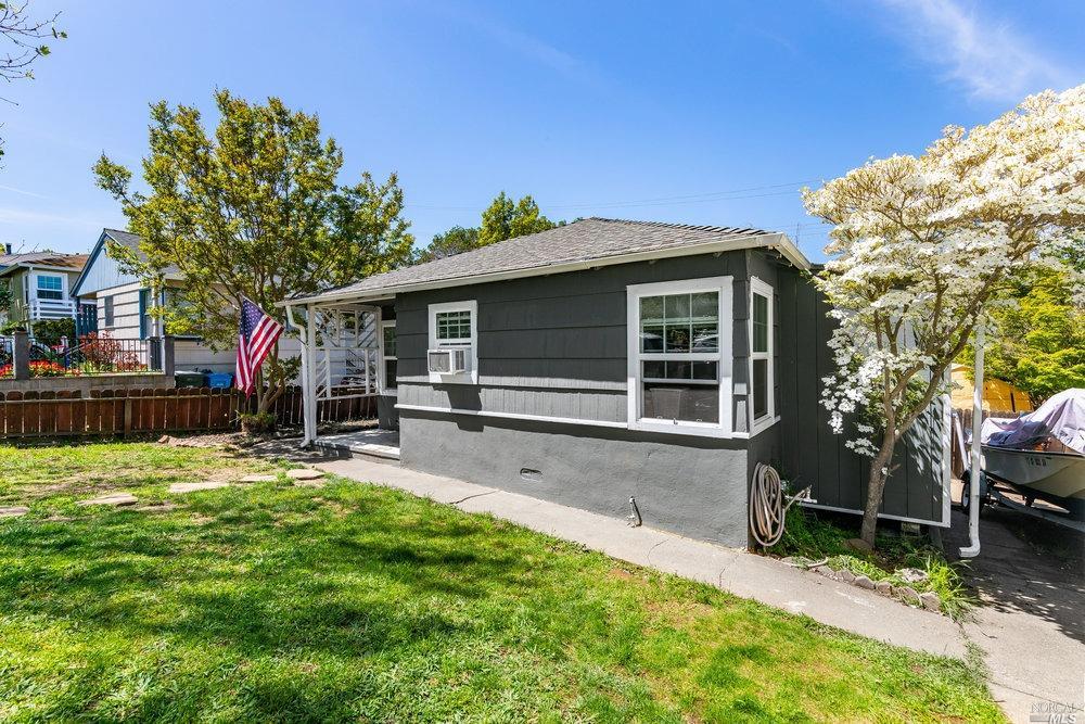 449 Annette Ave