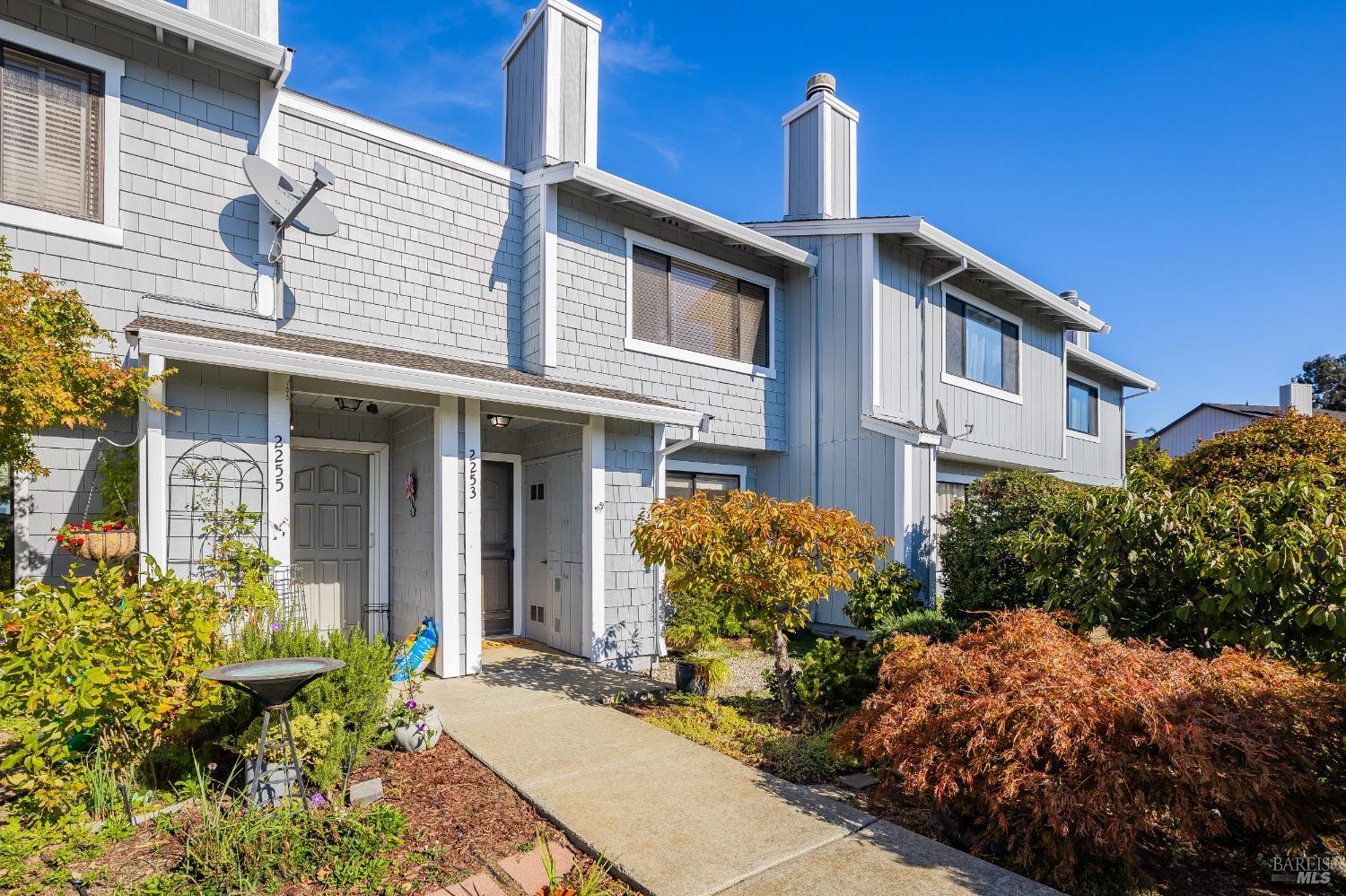 2253 Clearview Cir