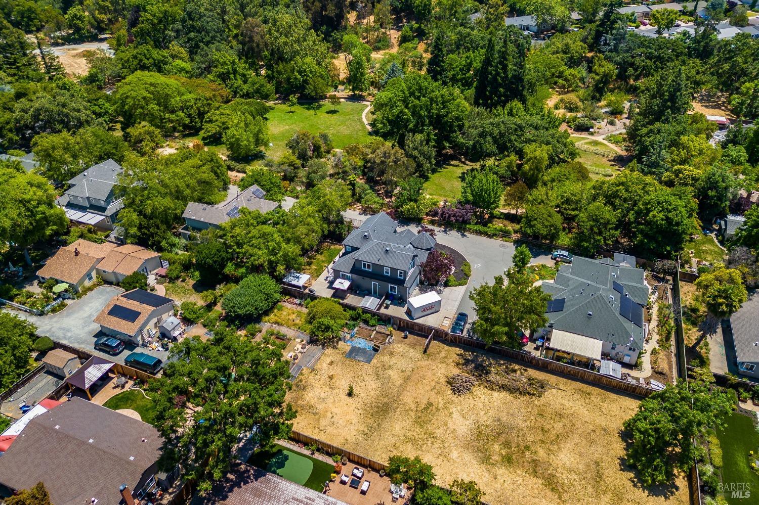 3861 La Vista Ct