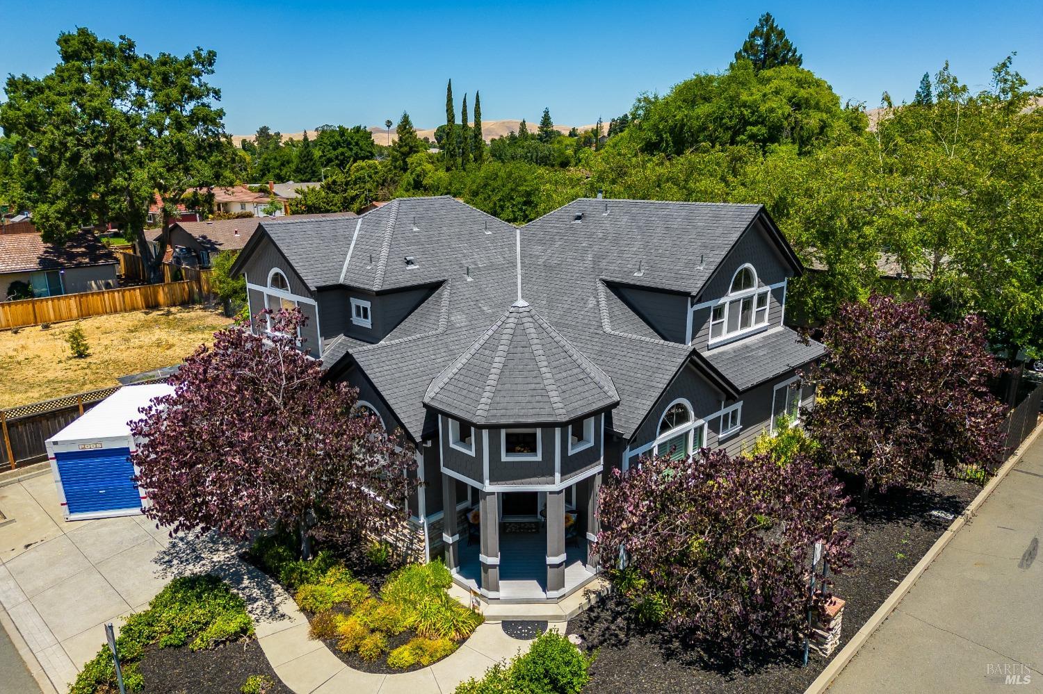 3861 La Vista Ct