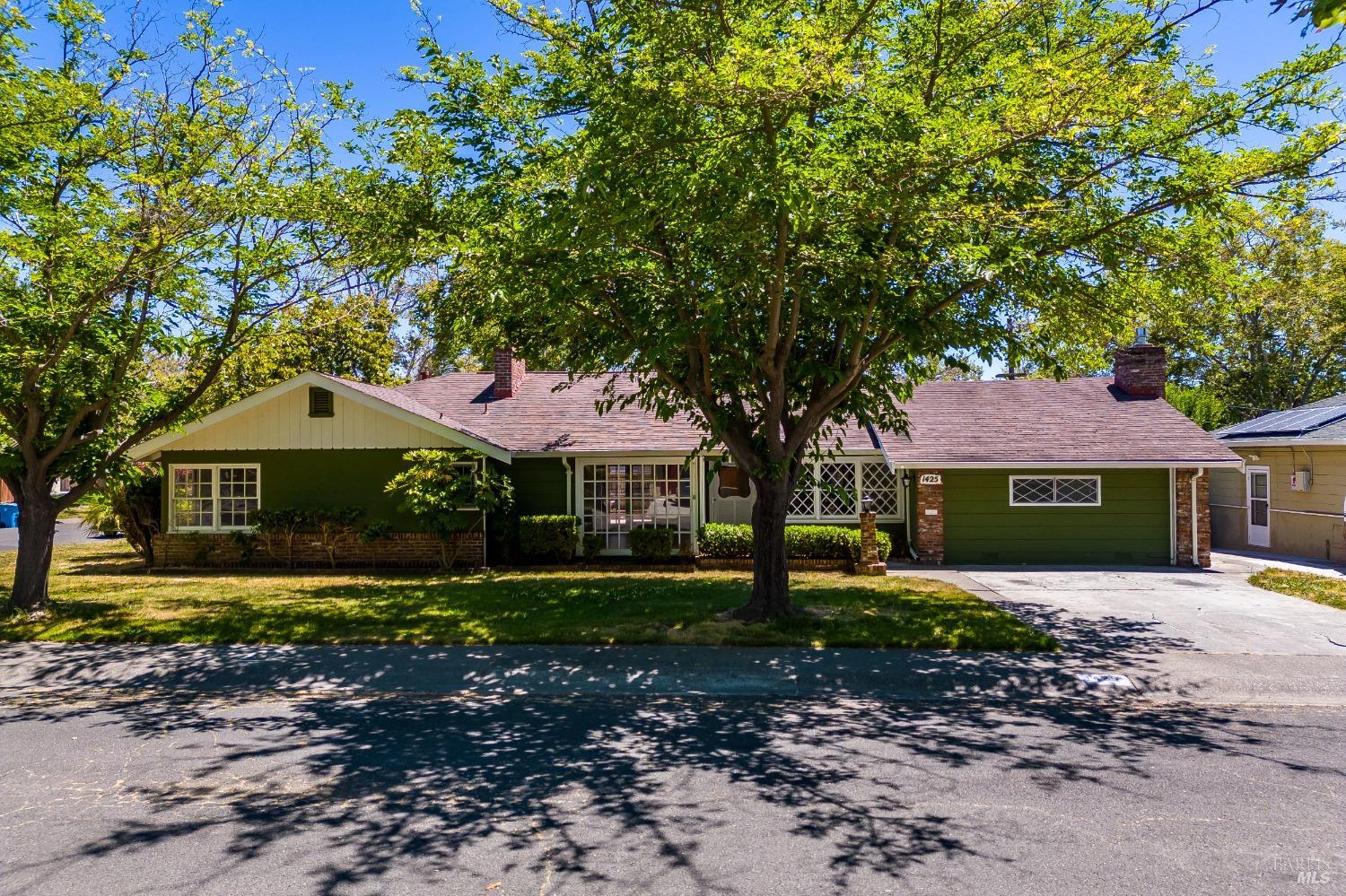 1425 Okeefe Way
