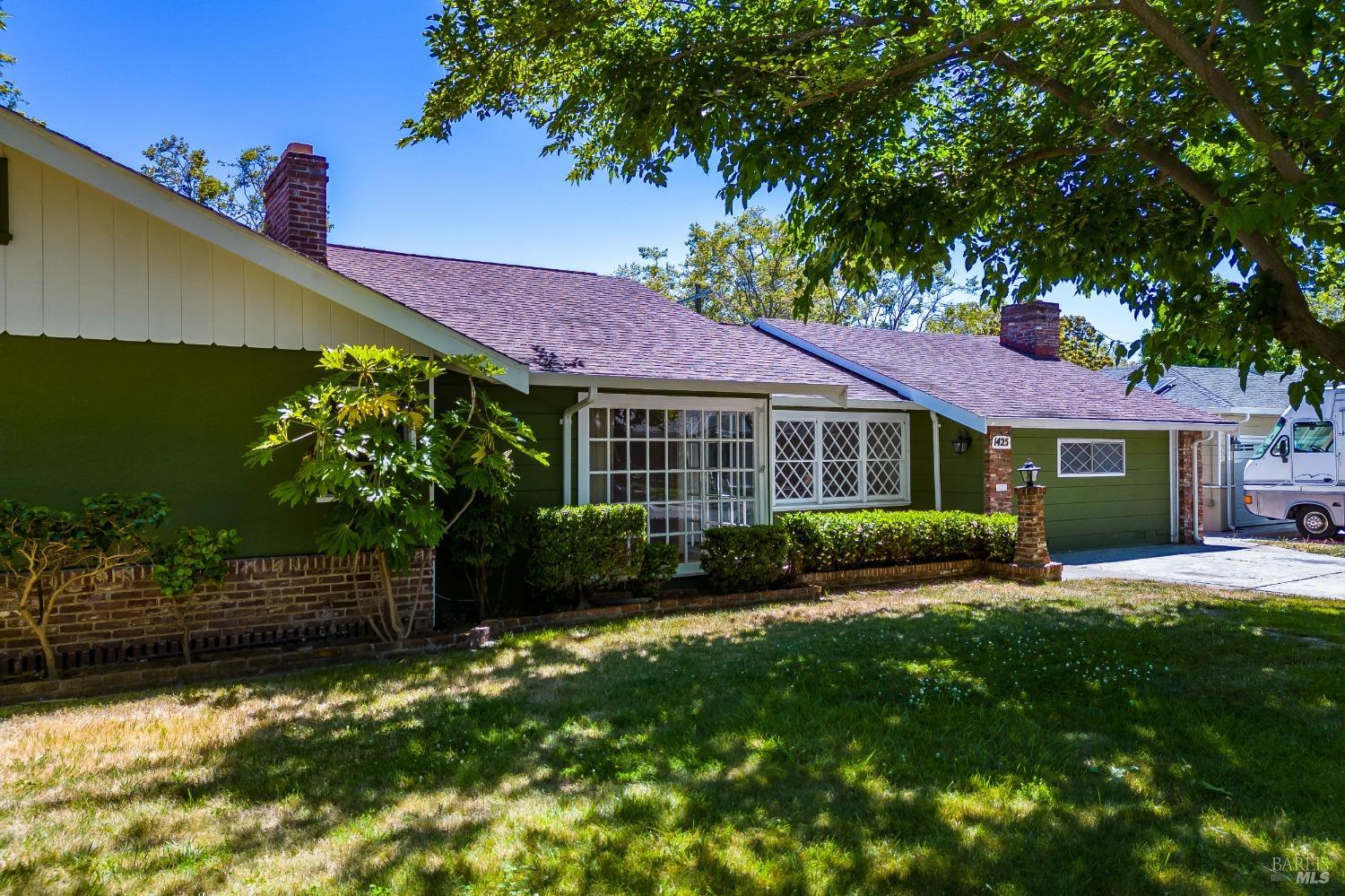 1425 Okeefe Way