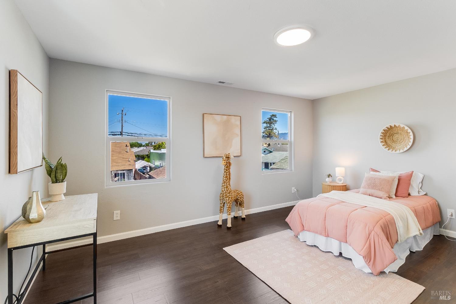 1023 70th Ave