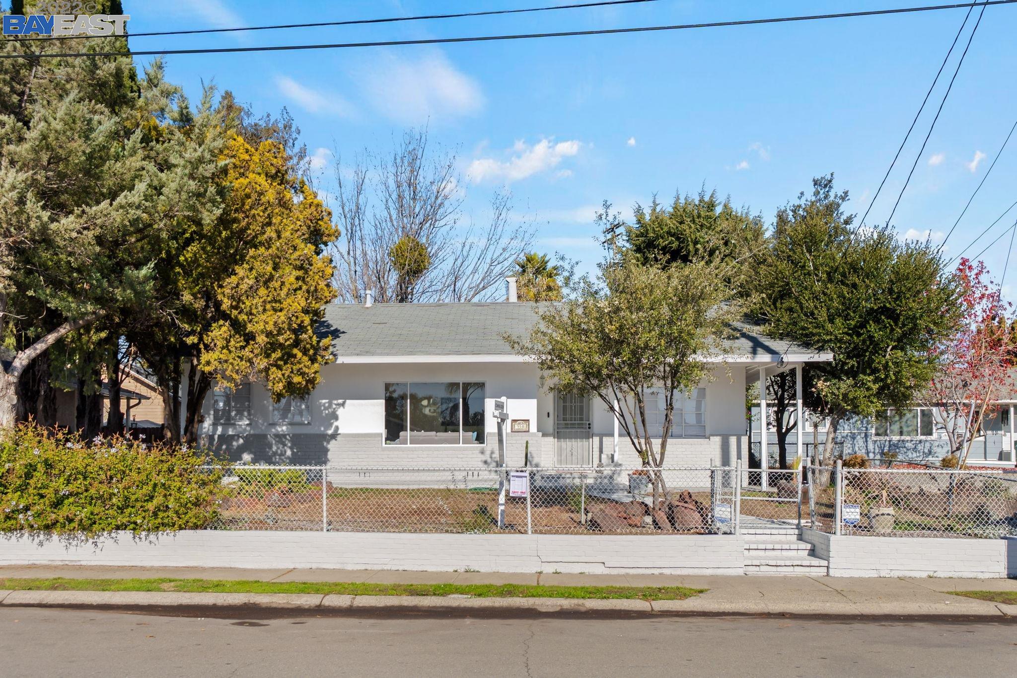350 Raymond Dr