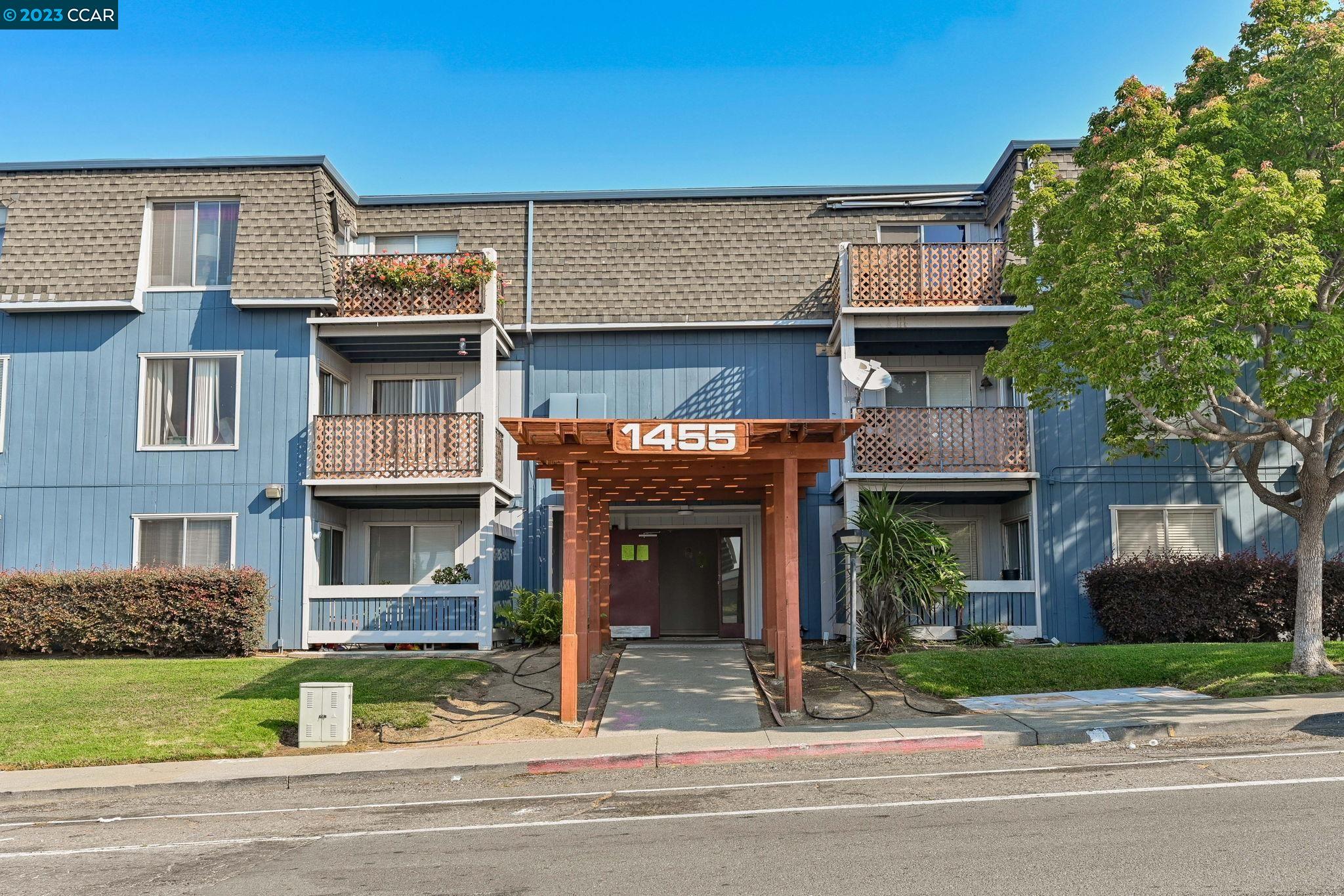 1455 N Camino Alto # 335