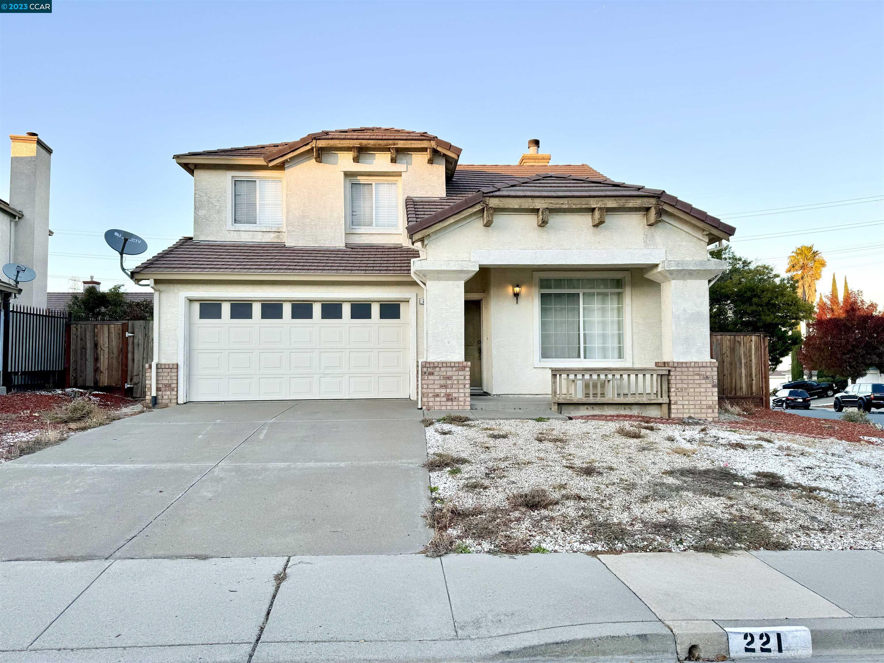221 Shadow Hill Cir