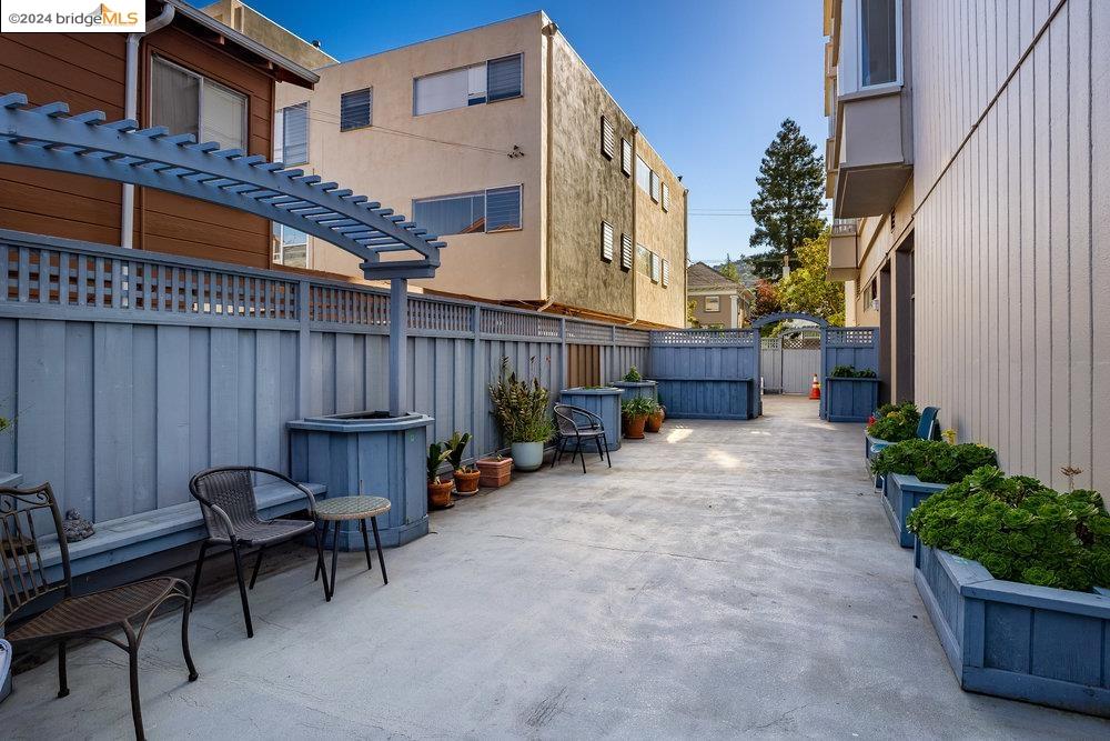 2550 Dana St Unit: 8FG