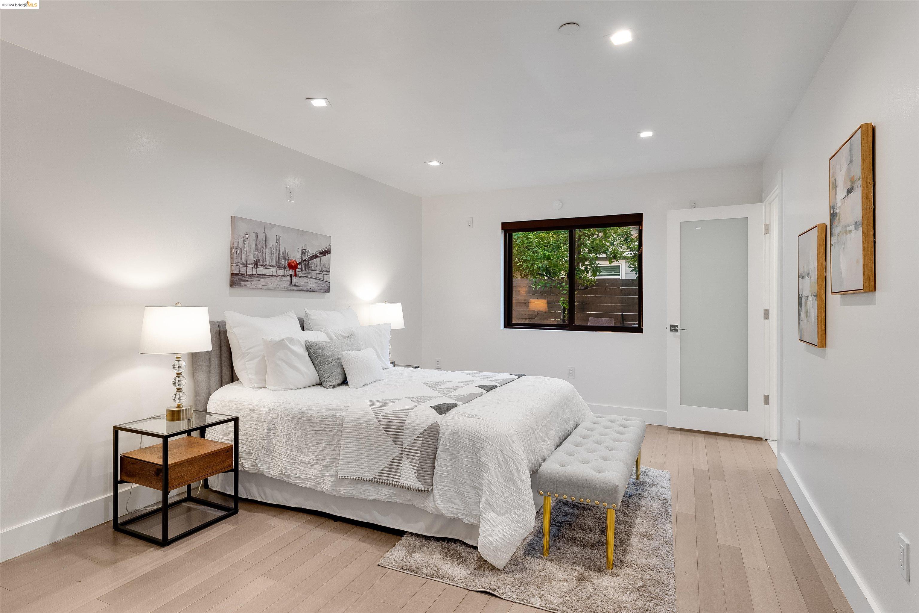 2591 Buena Vista Ave