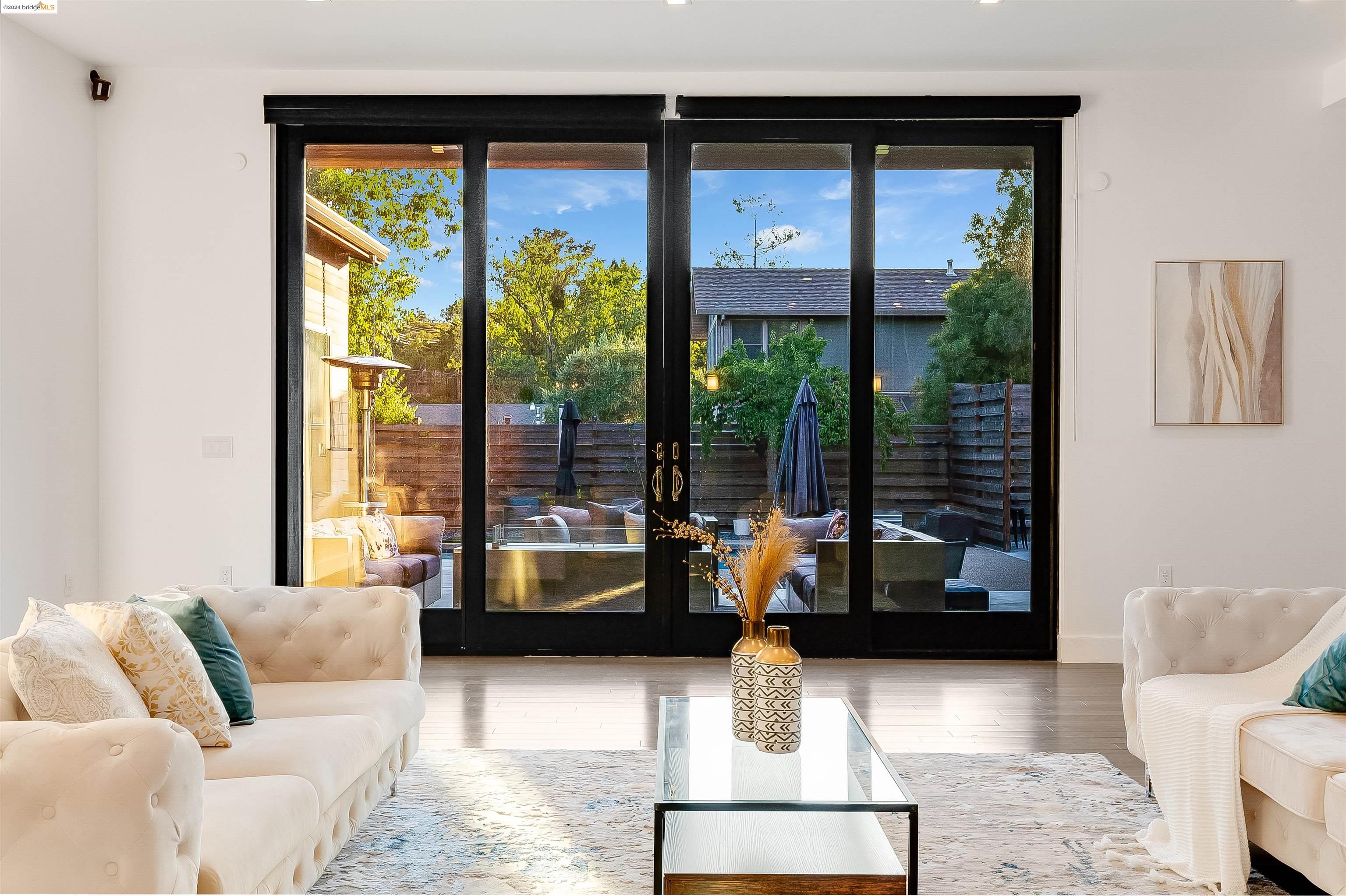 2591 Buena Vista Ave