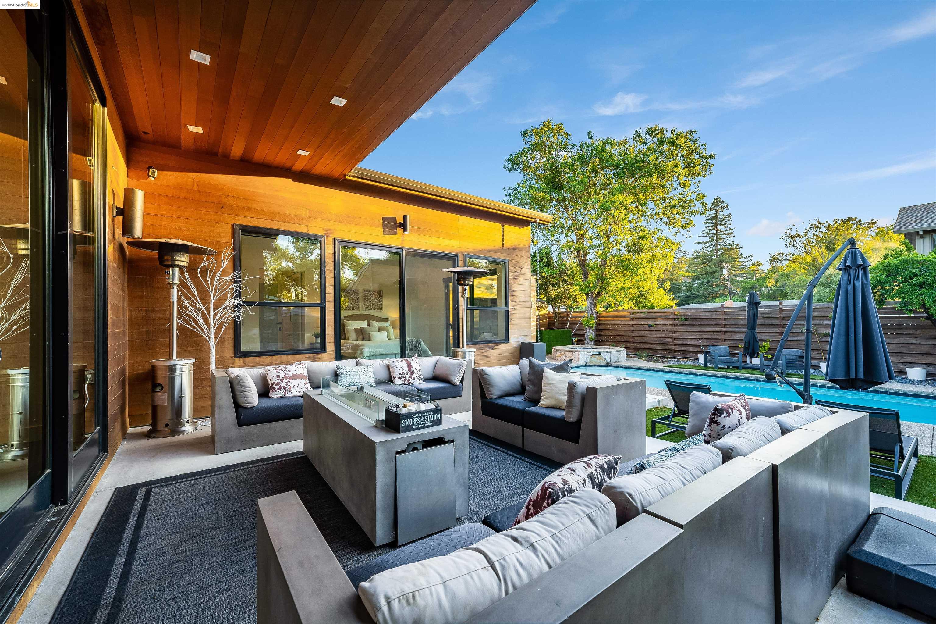 2591 Buena Vista Ave