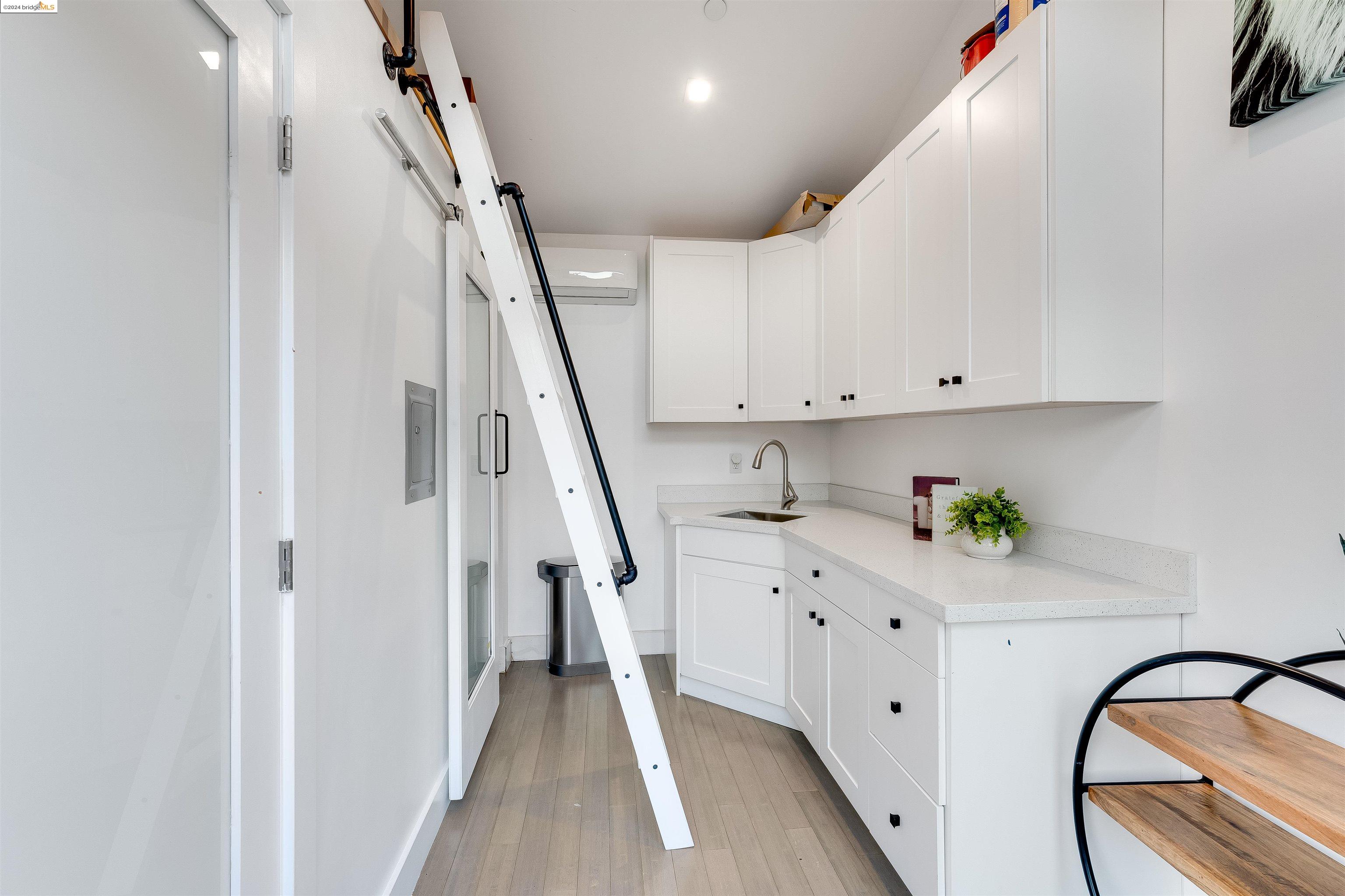 2591 Buena Vista Ave