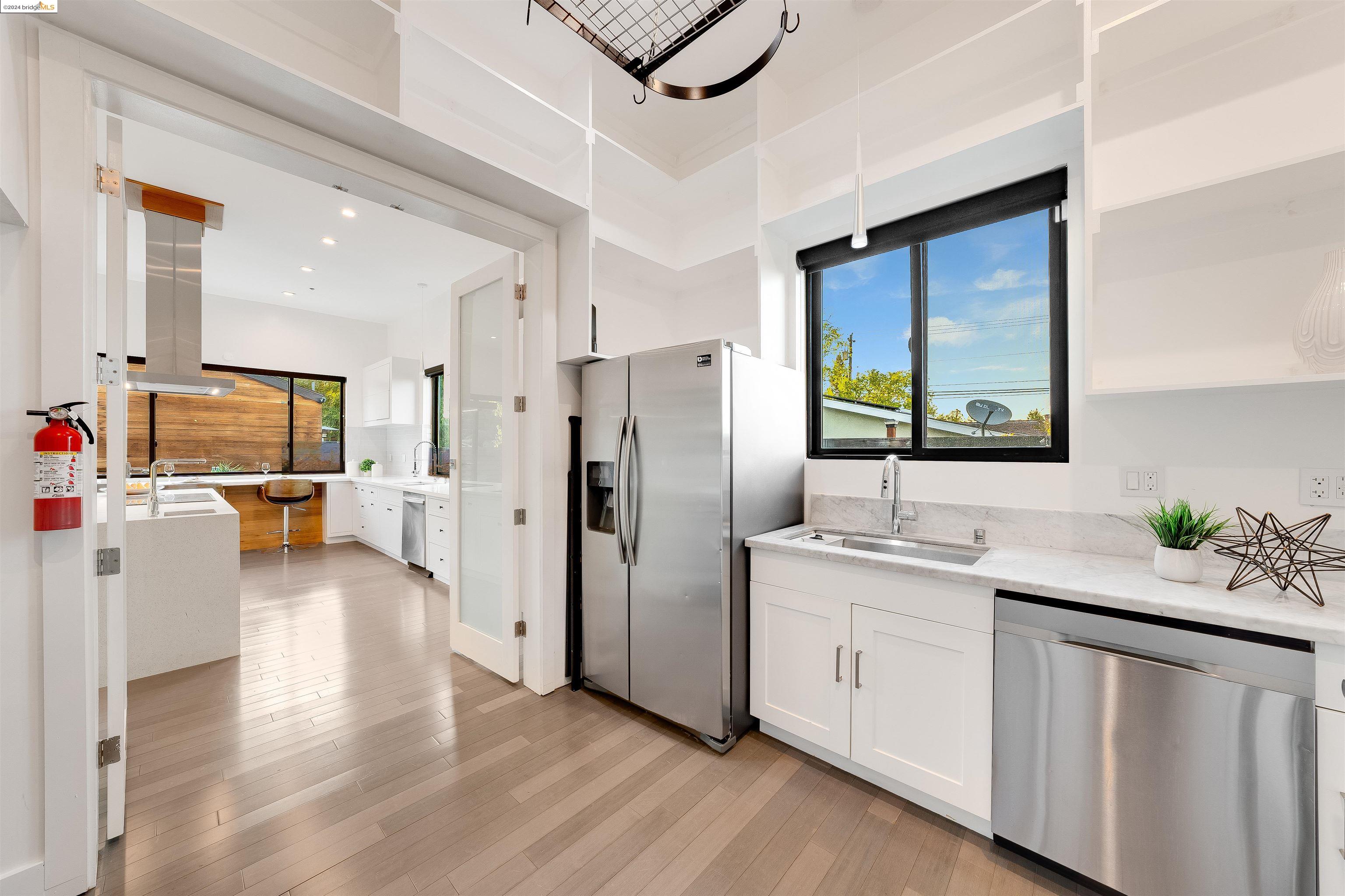 2591 Buena Vista Ave