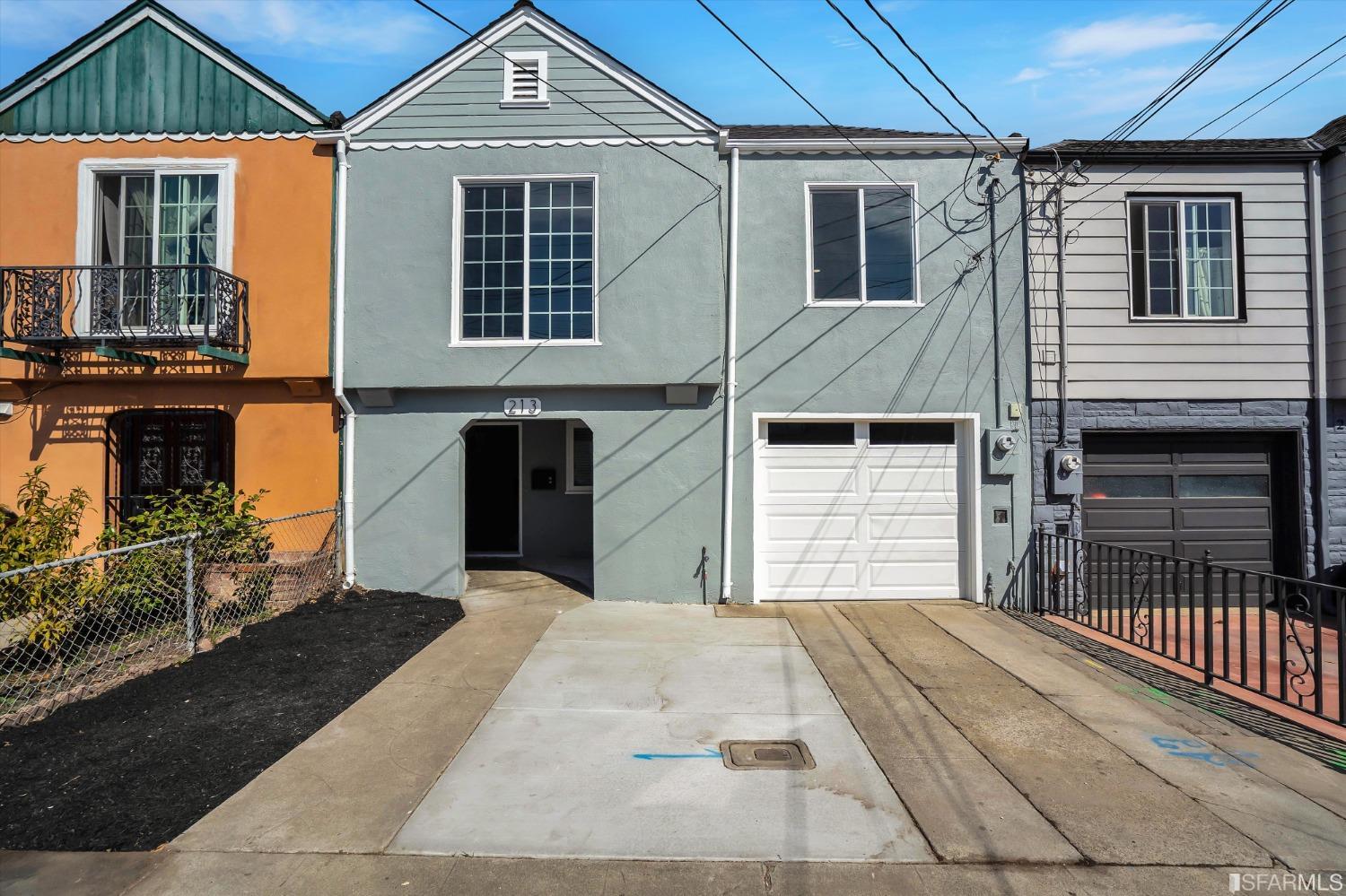213 Village Way