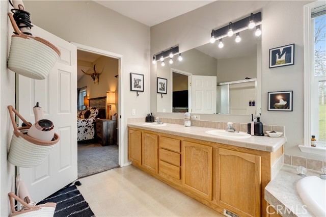 6734 Heleen Bart Court
