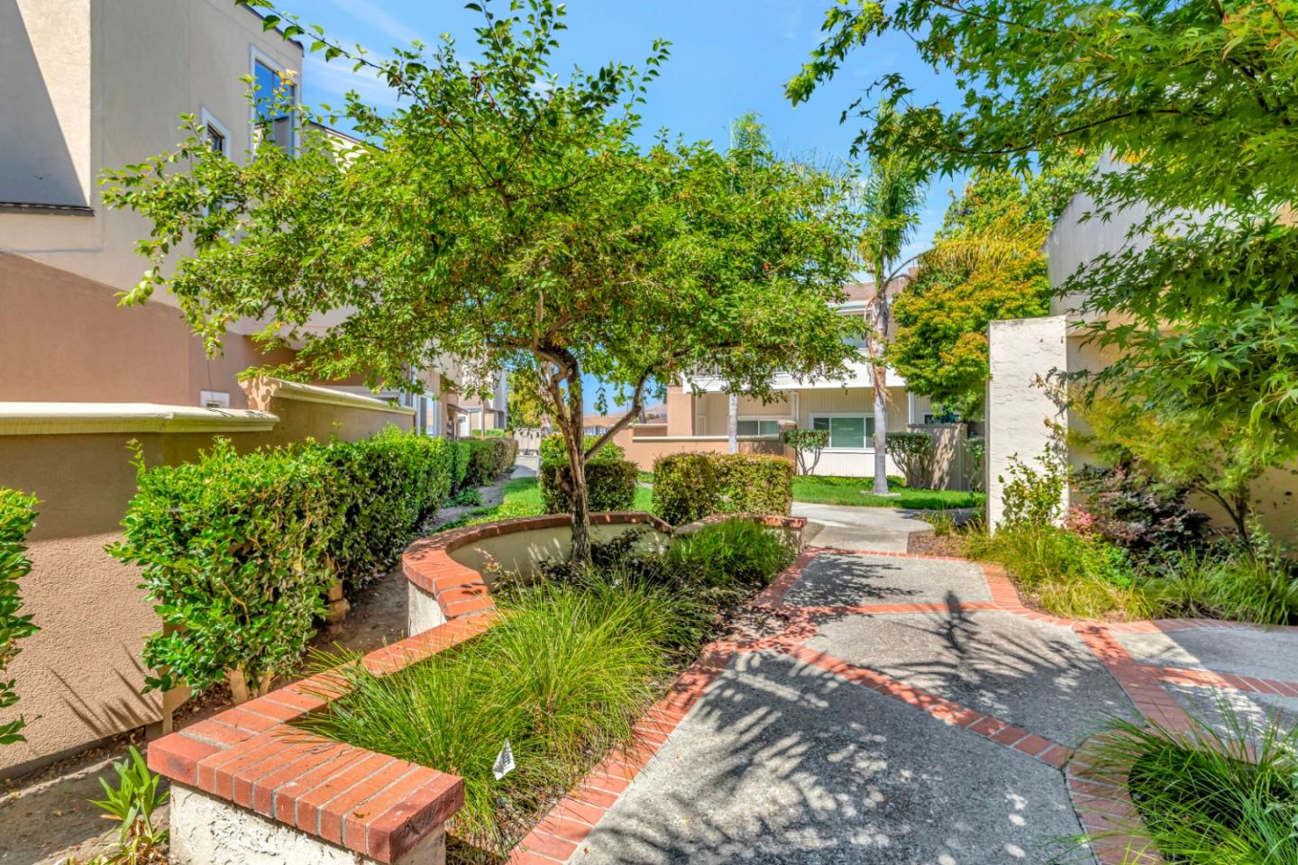 172 Marylinn DR