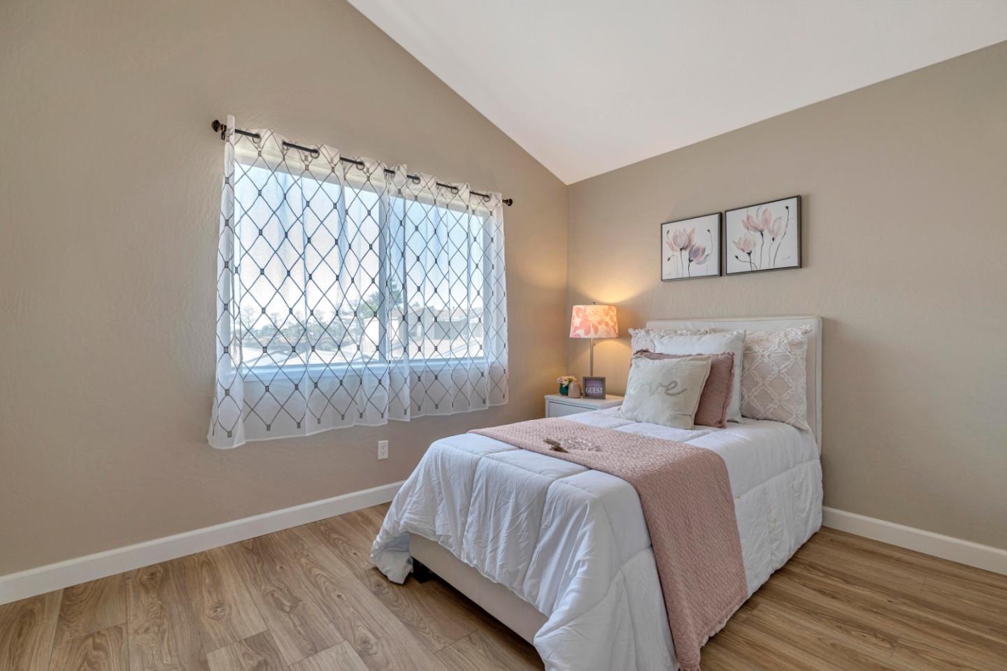172 Marylinn DR