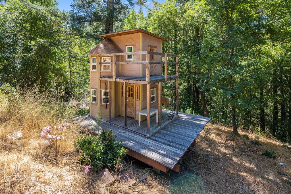 21445 Roaring Water WAY