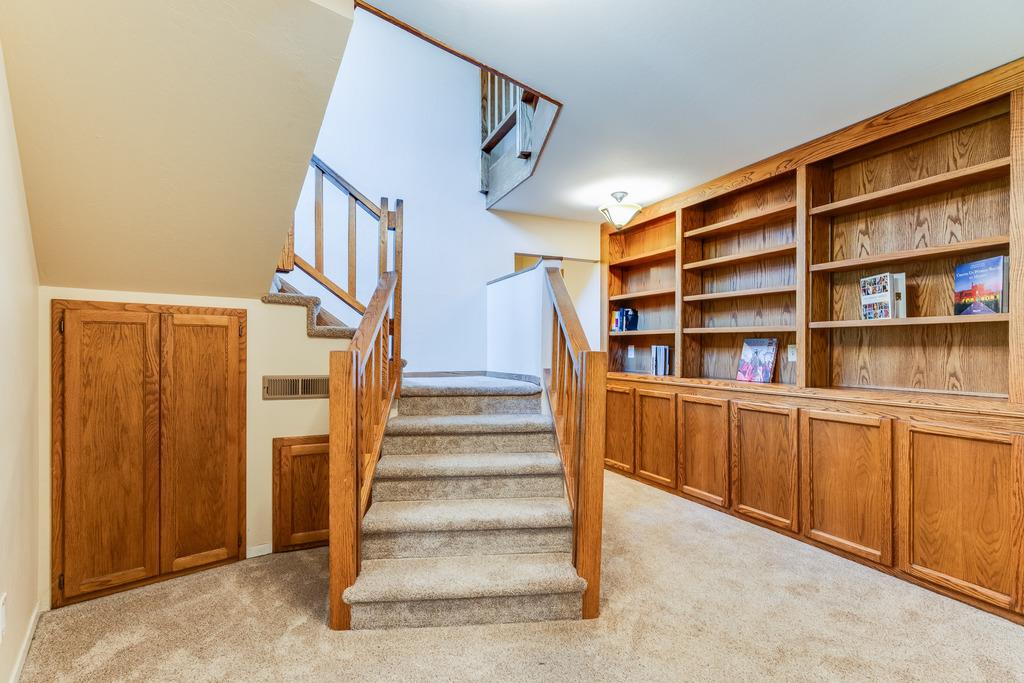21445 Roaring Water WAY