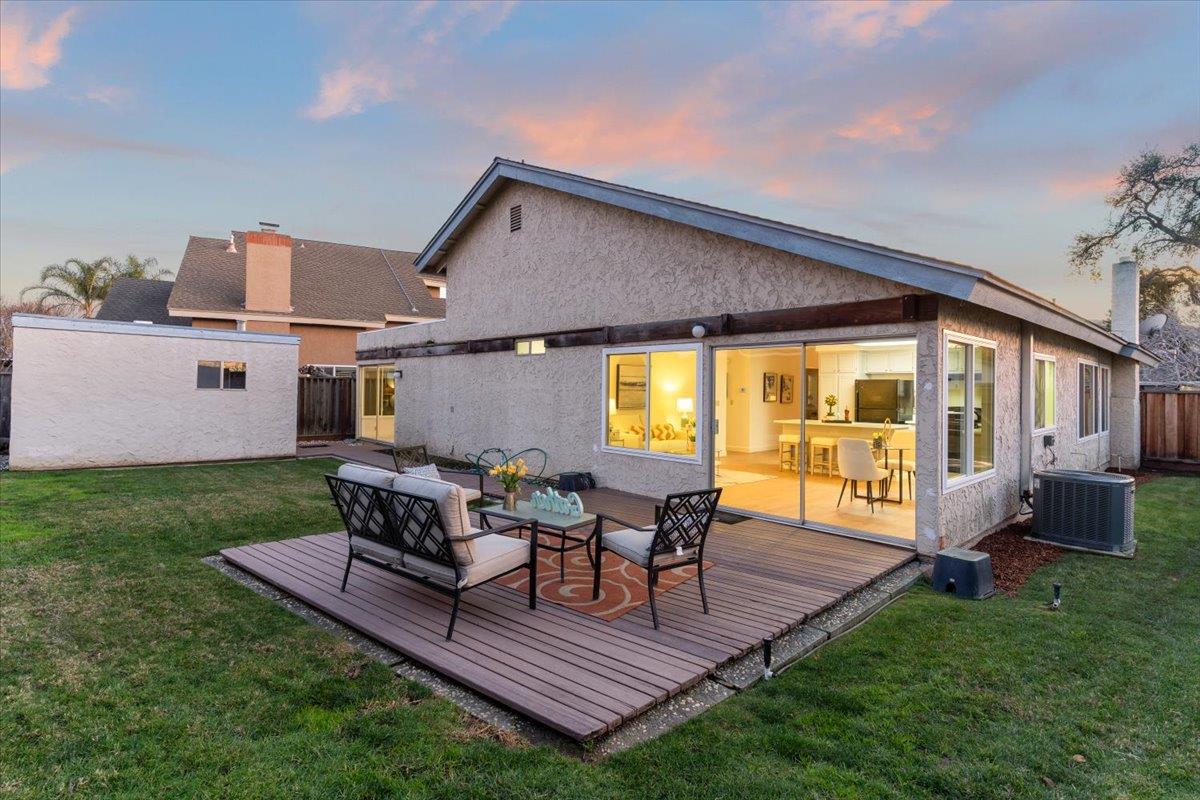 7206 Via Lomas