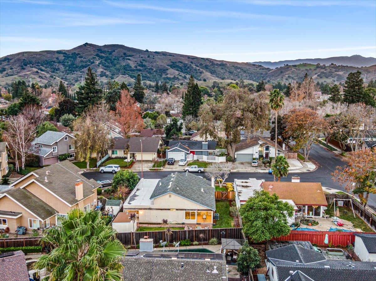 7206 Via Lomas