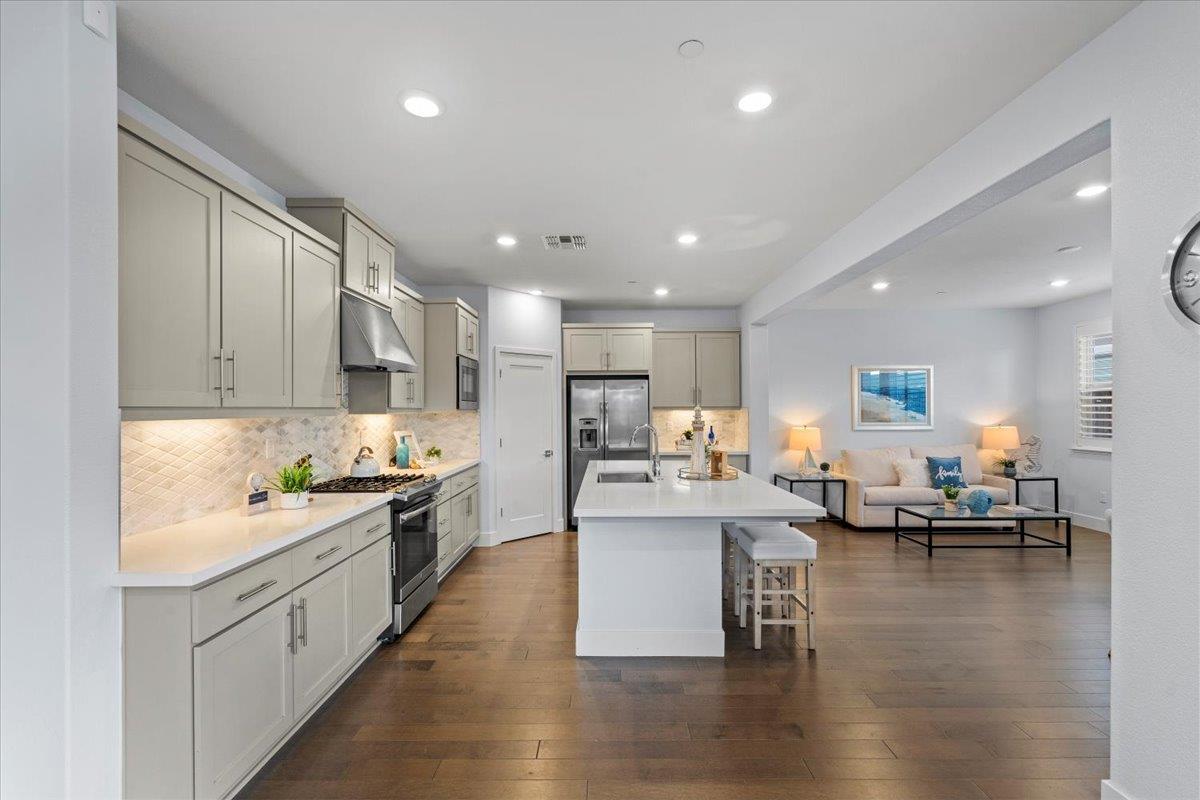 1571 Zephyr PL