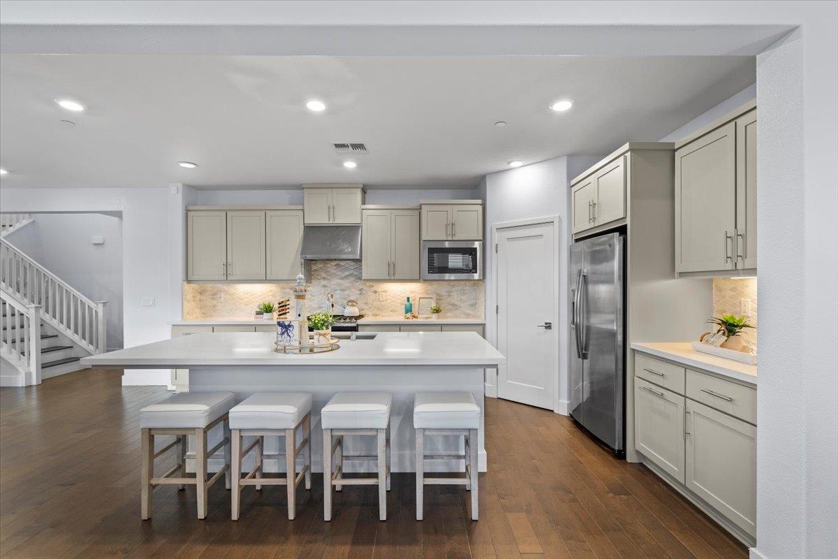 1571 Zephyr PL