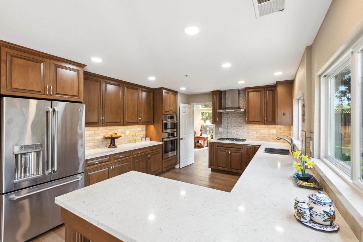 15360 La Rocca DR