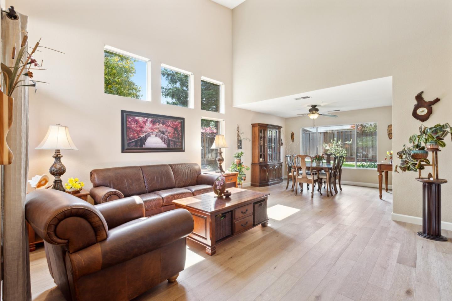 15360 La Rocca DR