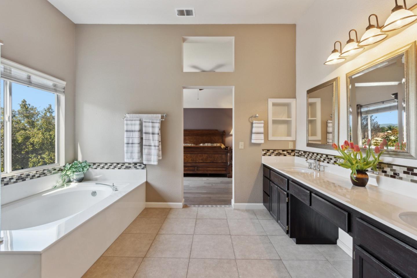 15360 La Rocca DR