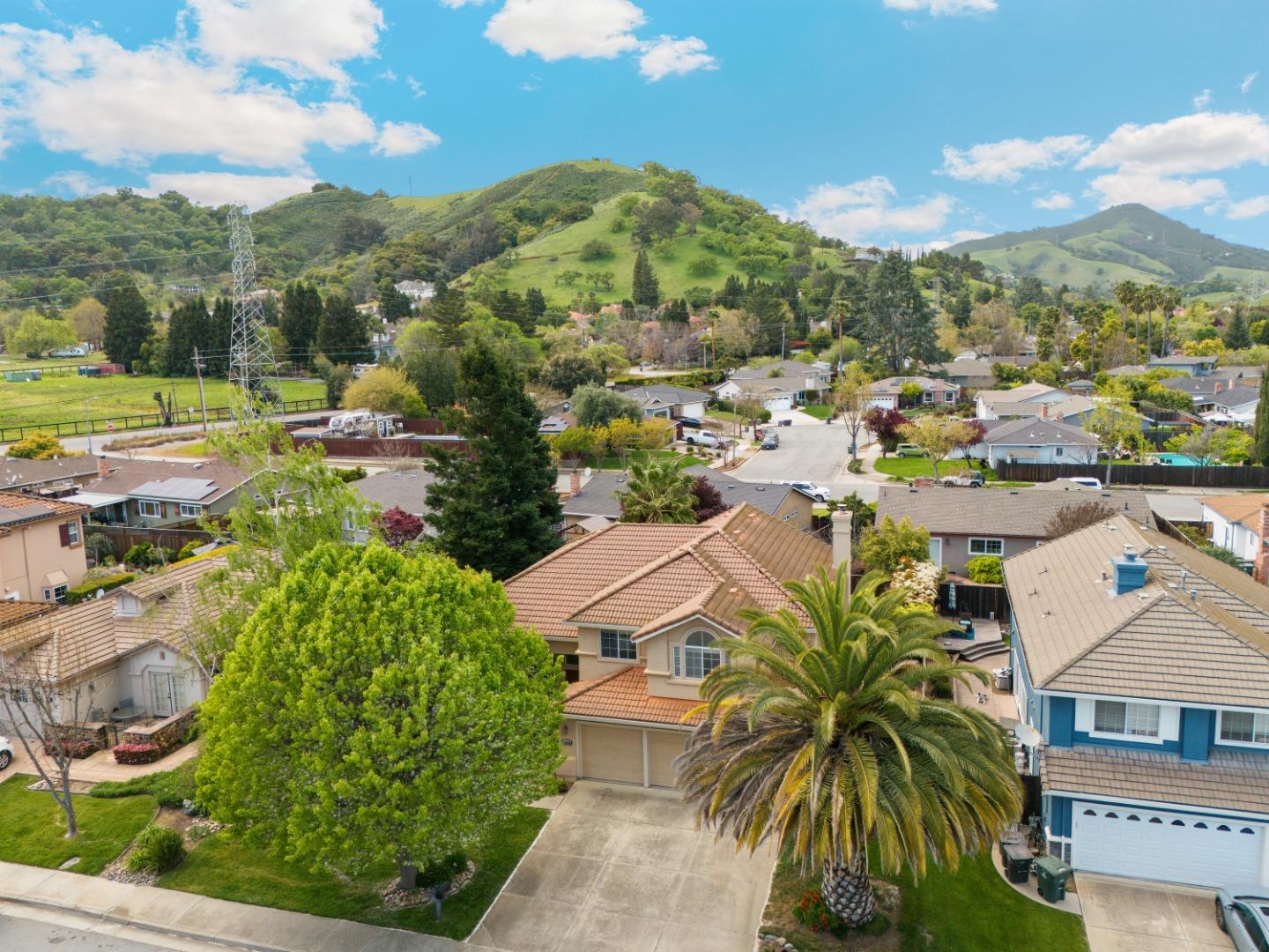 15360 La Rocca DR