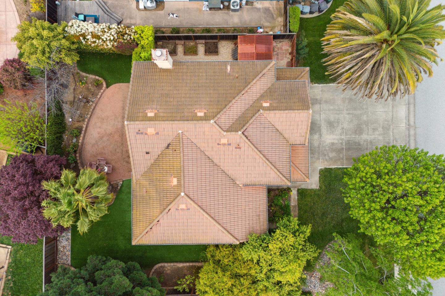 15360 La Rocca DR