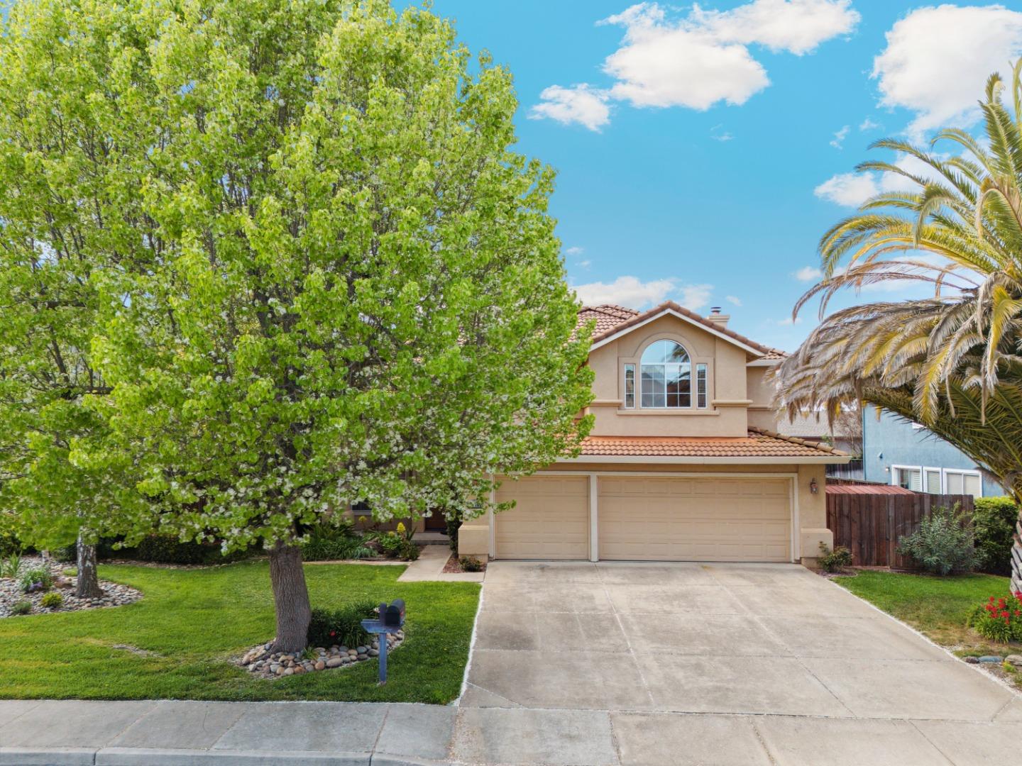 15360 La Rocca DR