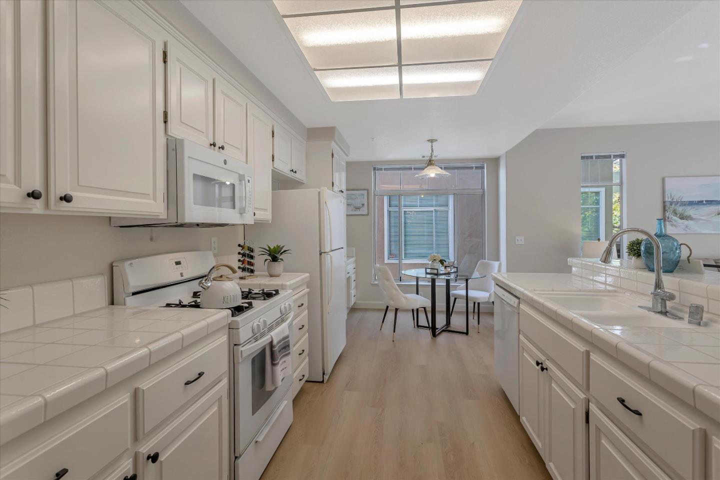 401 Camille CIR 11