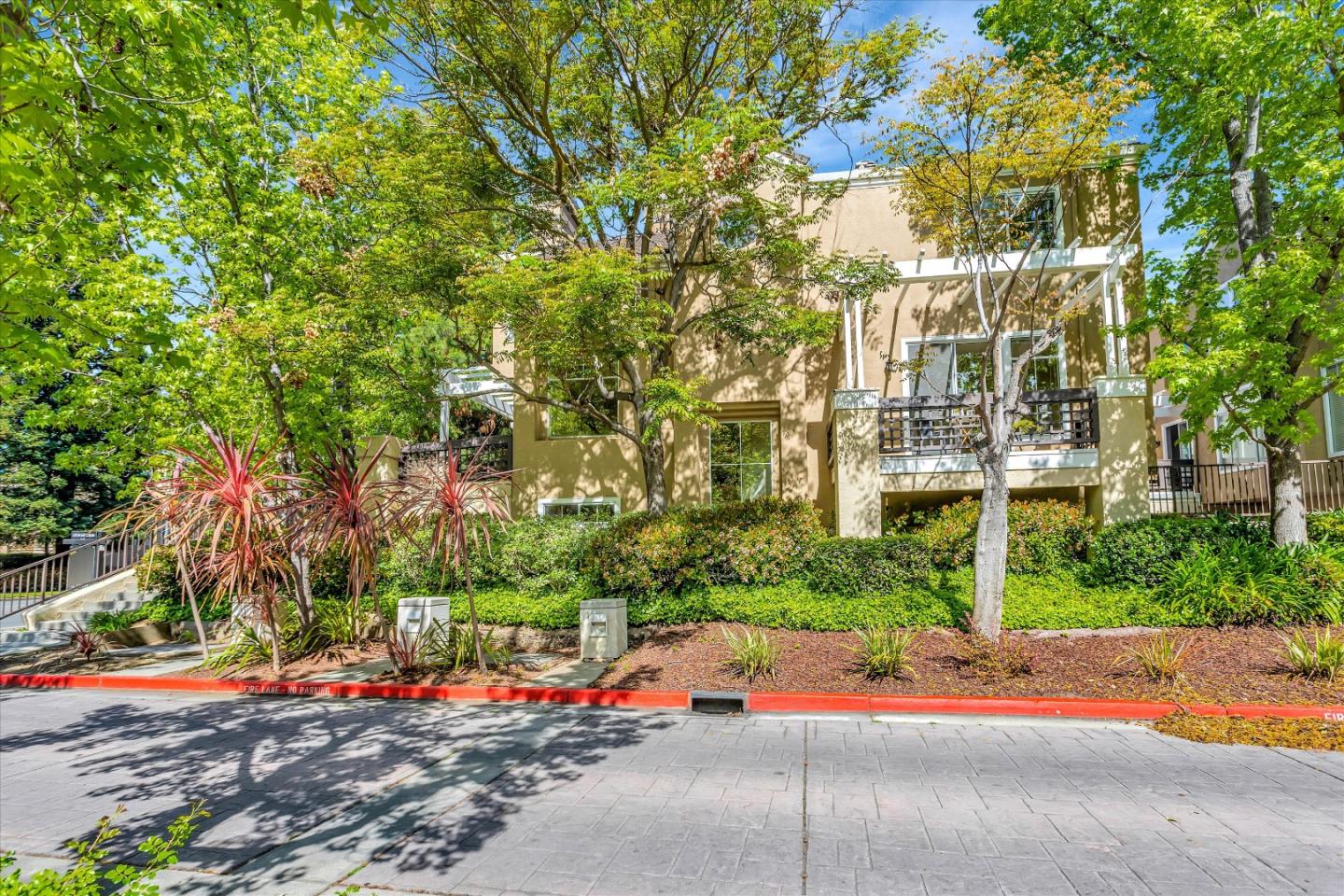 401 Camille CIR 11