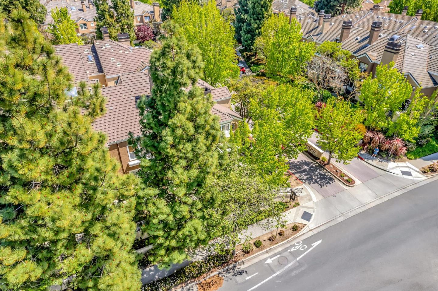 401 Camille CIR 11