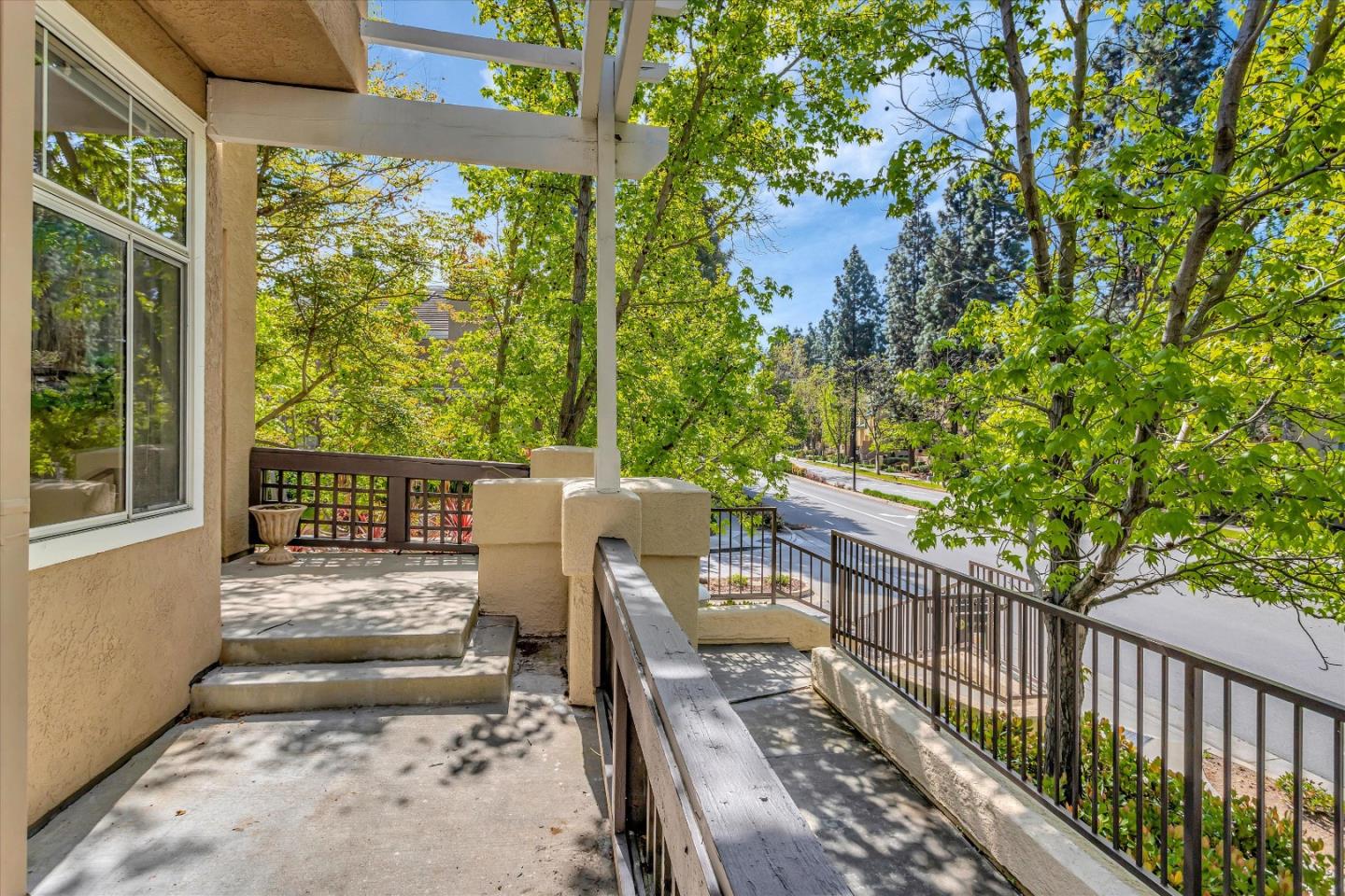 401 Camille CIR 11